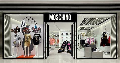 moschino outlet store locations.